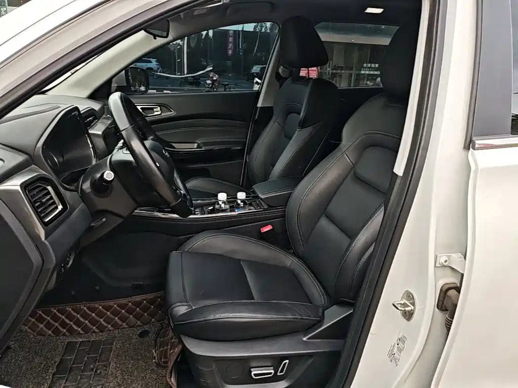Chery Tiggo 8 — фото 14