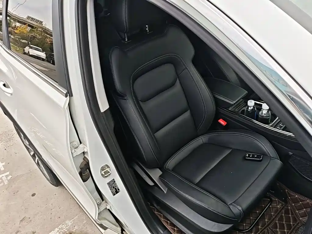 Chery Tiggo 8 — фото 24