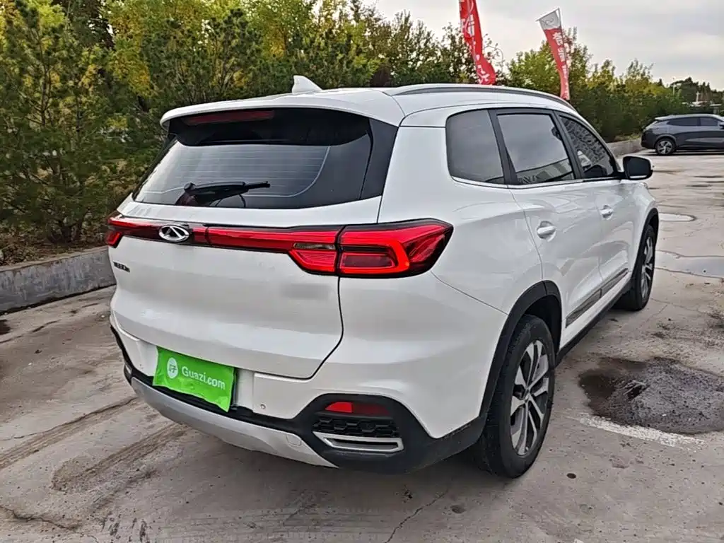 Chery Tiggo 8 — фото 6