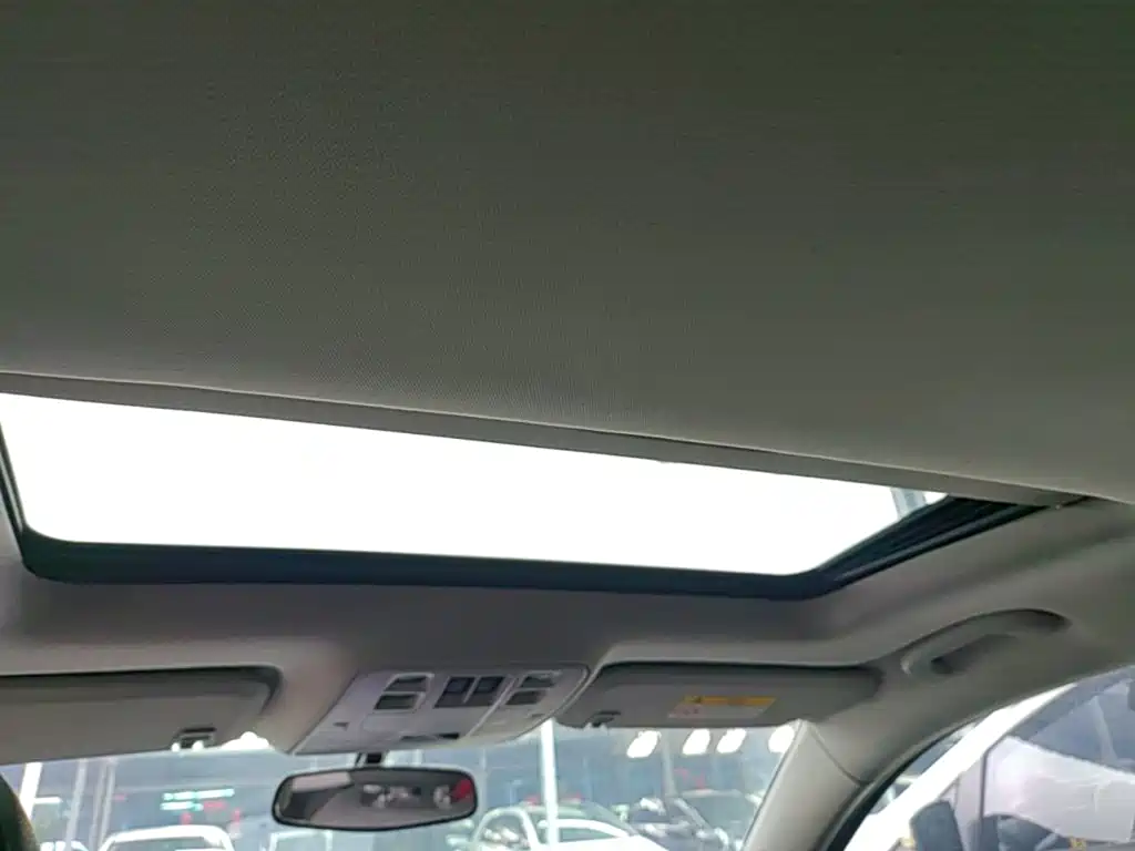 Chevrolet Malibu — фото 17