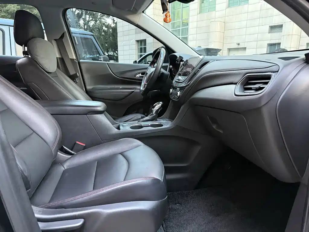 Chevrolet Equinox — фото 17
