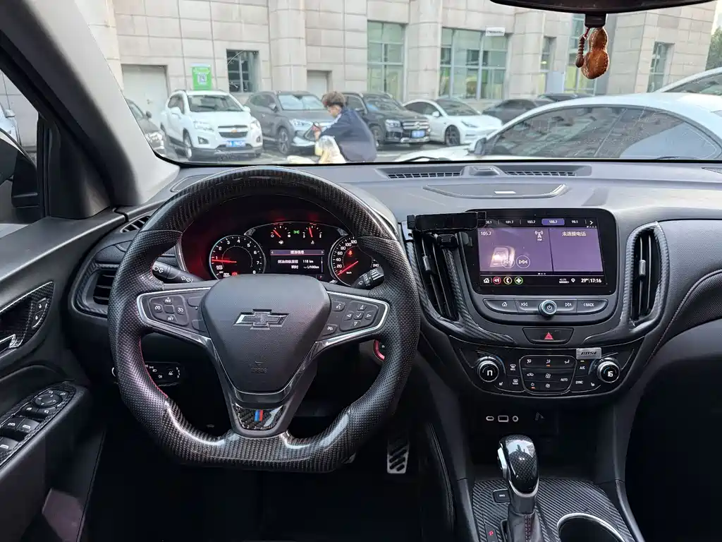 Chevrolet Equinox — фото 10