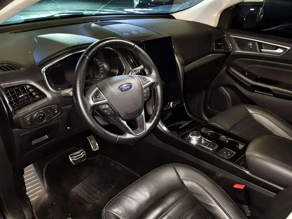 Ford Edge — фото 4