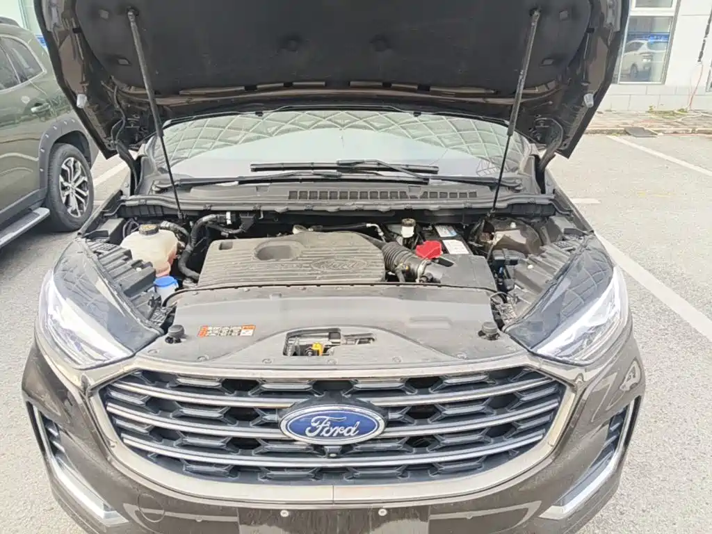 Ford Edge — фото 19