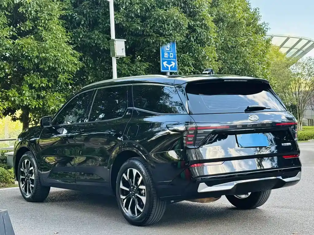 Ford Edge — фото 5