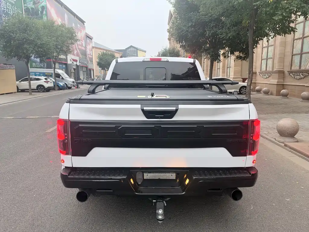 Ford F-150 Raptor — фото 9
