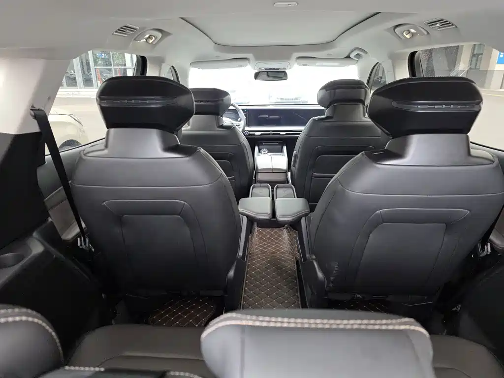 Ford Edge — фото 10