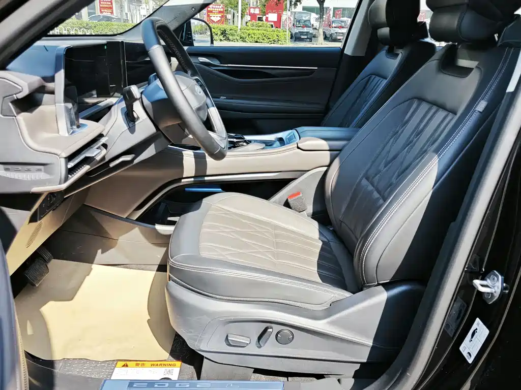Ford Edge — фото 6