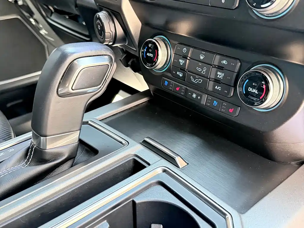 Ford F-150 Raptor — фото 11