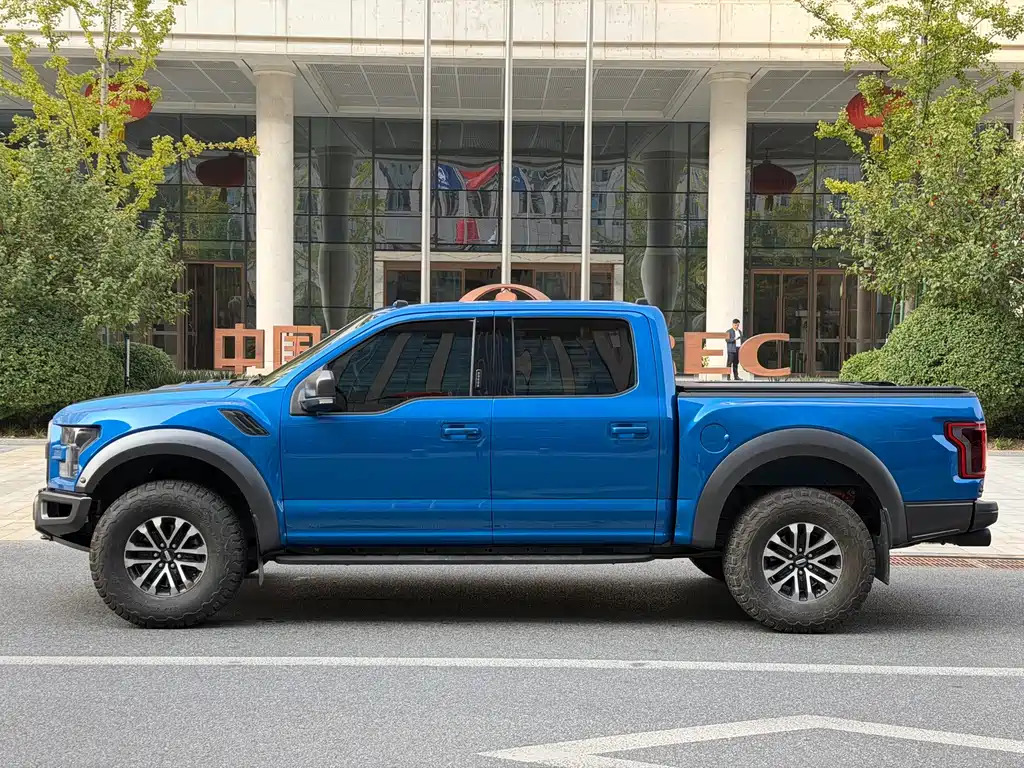 Ford F-150 Raptor — фото 4