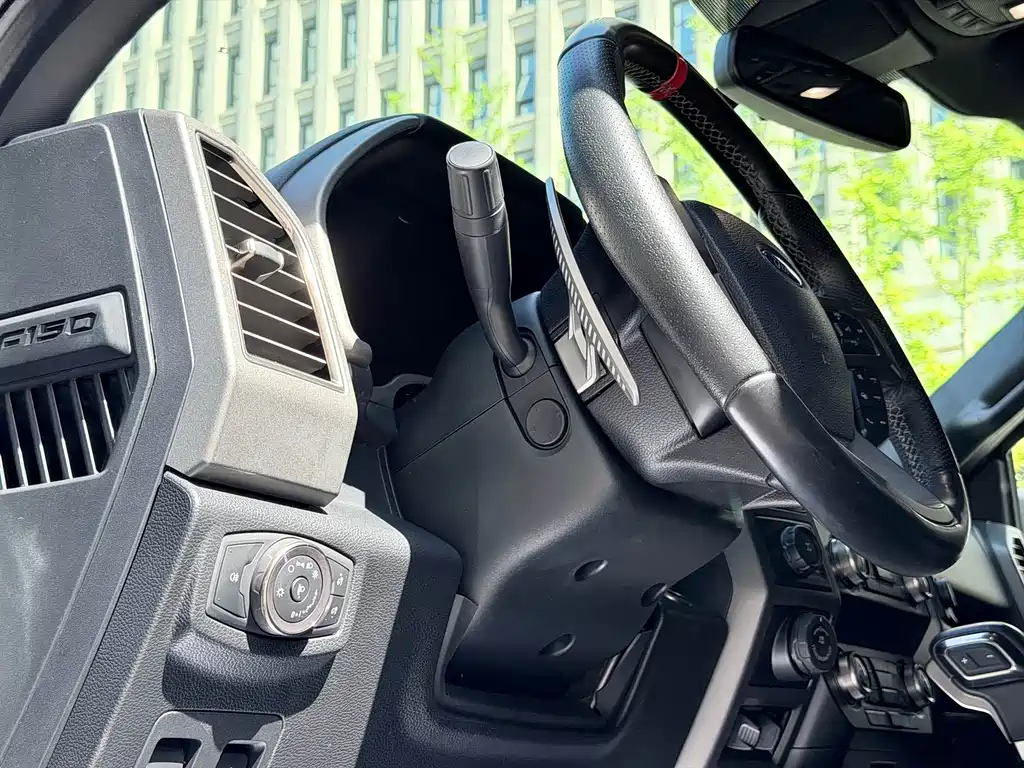Ford F-150 Raptor — фото 7