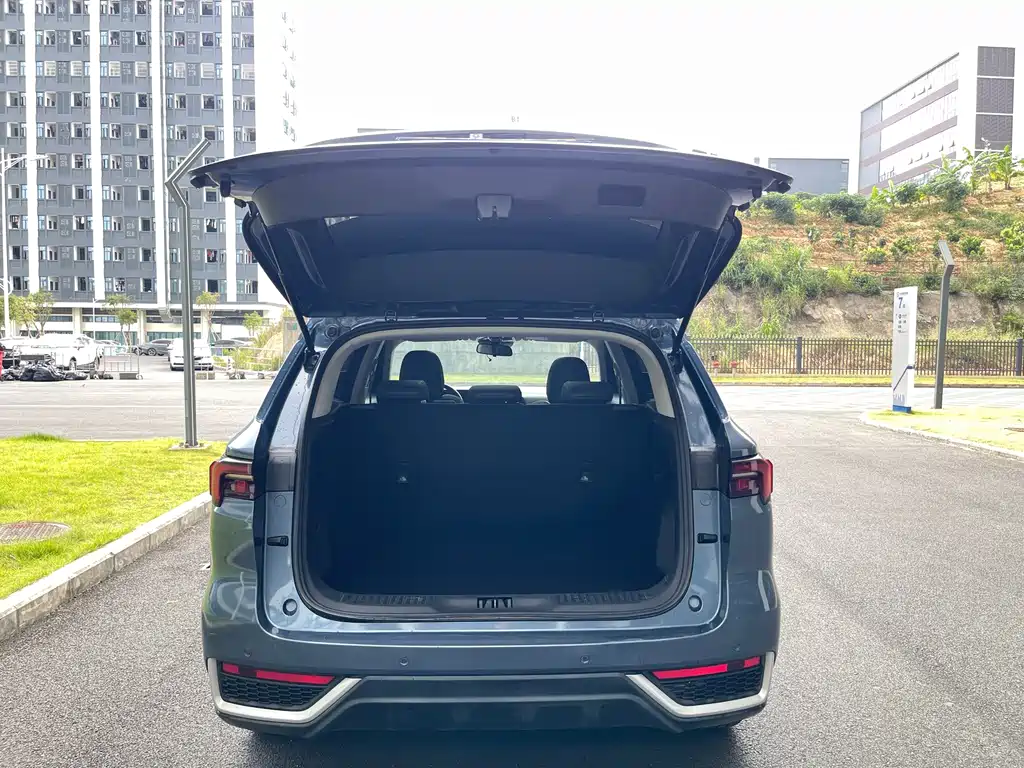 Ford Equator Sport — фото 14