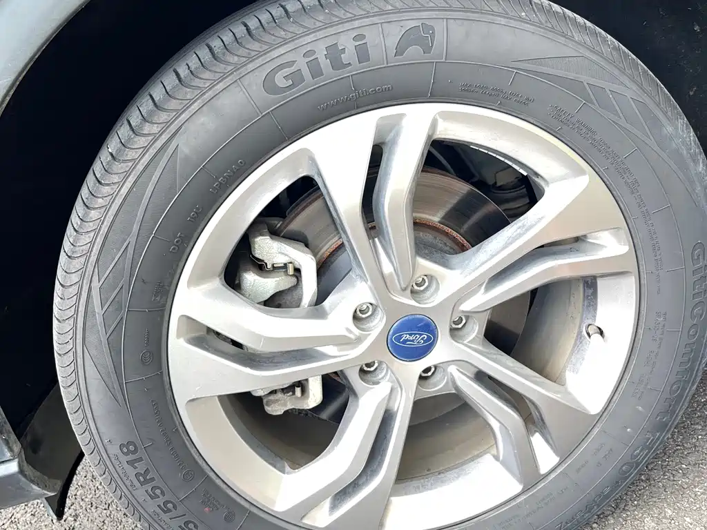 Ford Equator Sport — фото 17