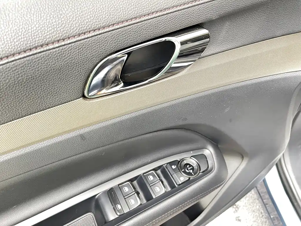 Ford Equator Sport — фото 26