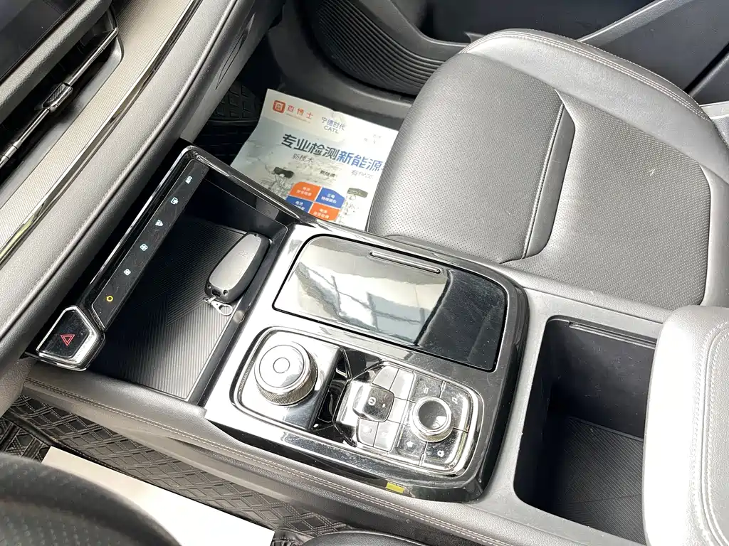 Ford Equator Sport — фото 29