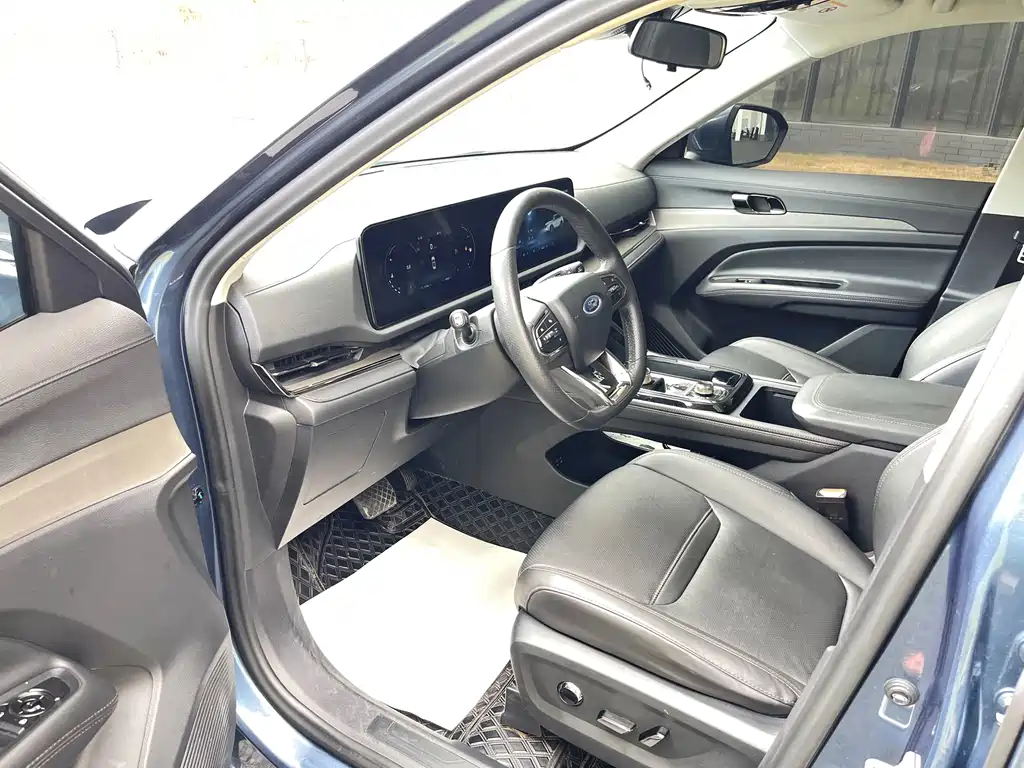 Ford Equator Sport — фото 4