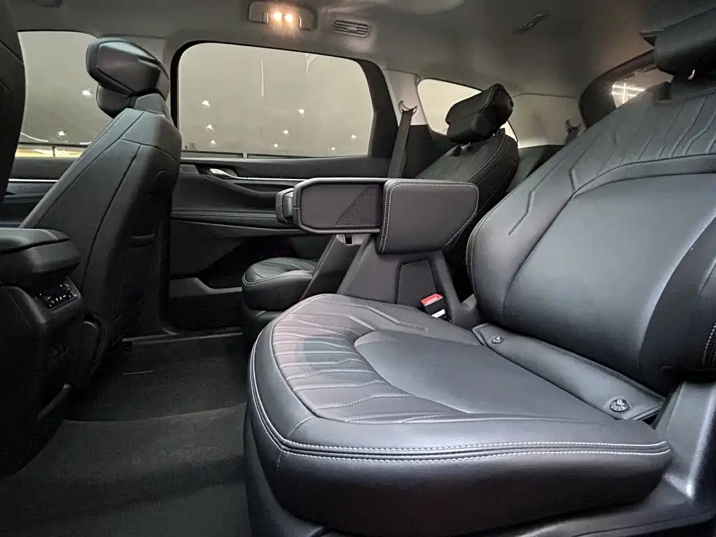 Ford Edge — фото 13
