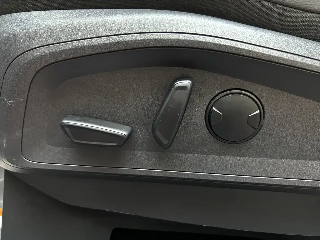 Ford Edge — фото 17