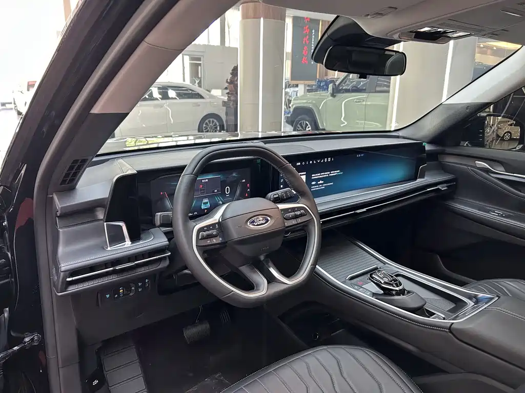 Ford Edge — фото 10