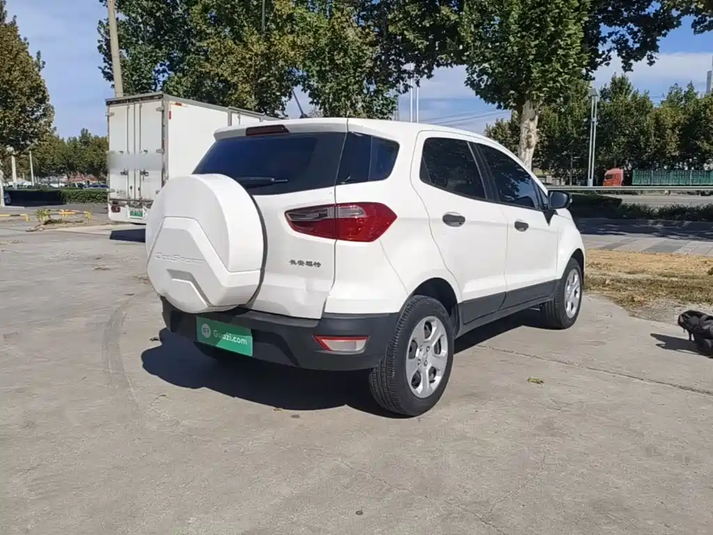 Ford Ecosport — фото 6
