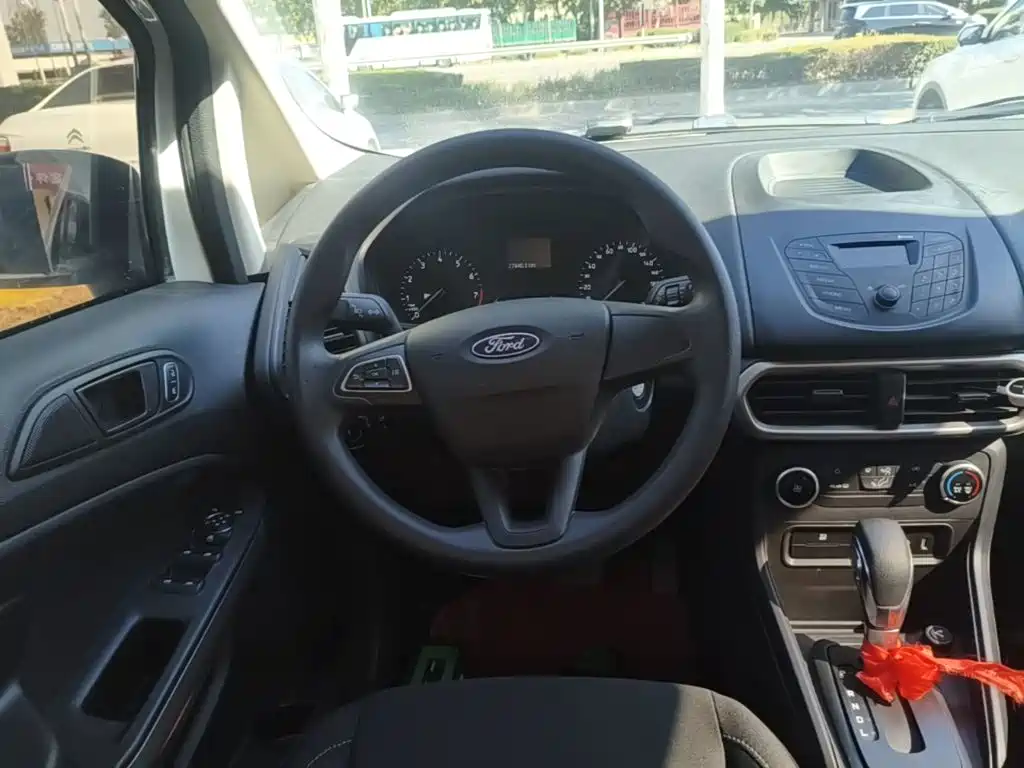 Ford Ecosport — фото 10