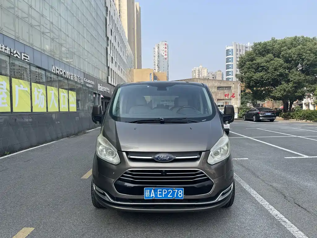 Ford Tourneo — фото 2