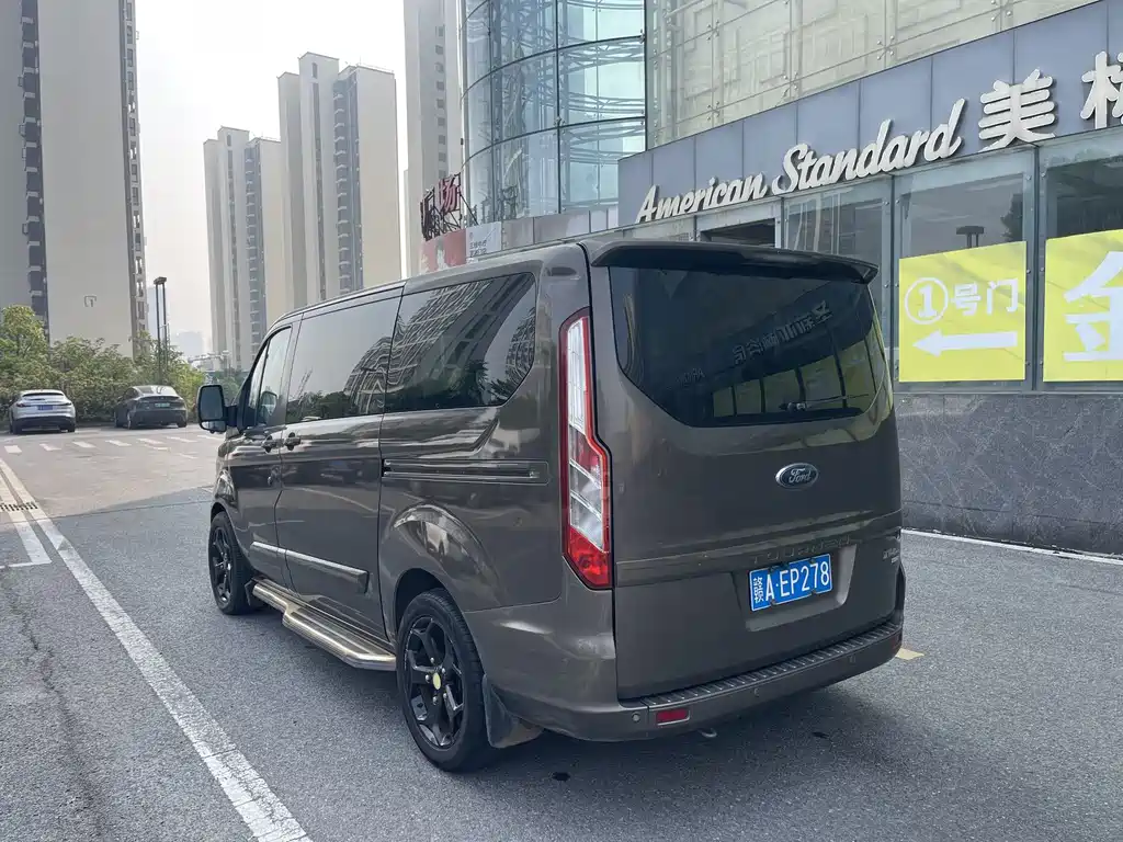 Ford Tourneo — фото 6