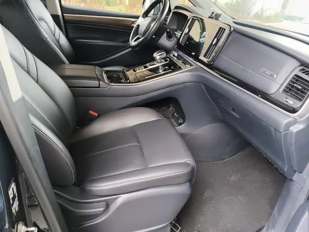 GAC Motor Trumpchi M8 — фото 24