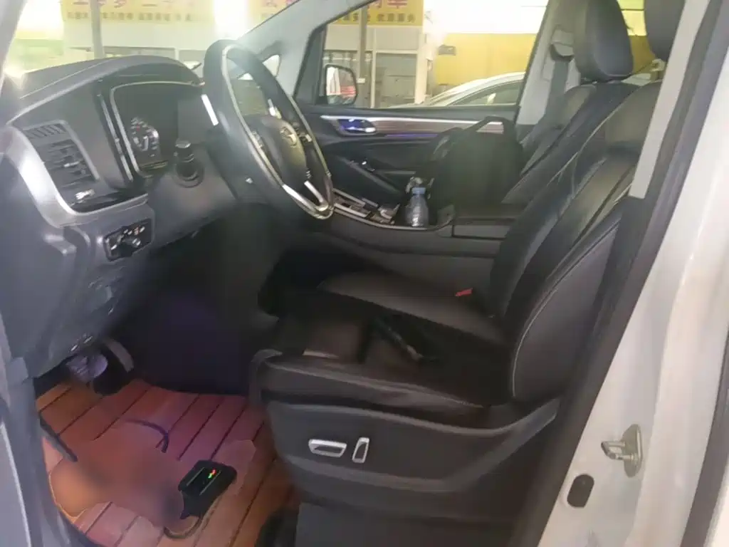 GAC Motor Trumpchi M8 — фото 14
