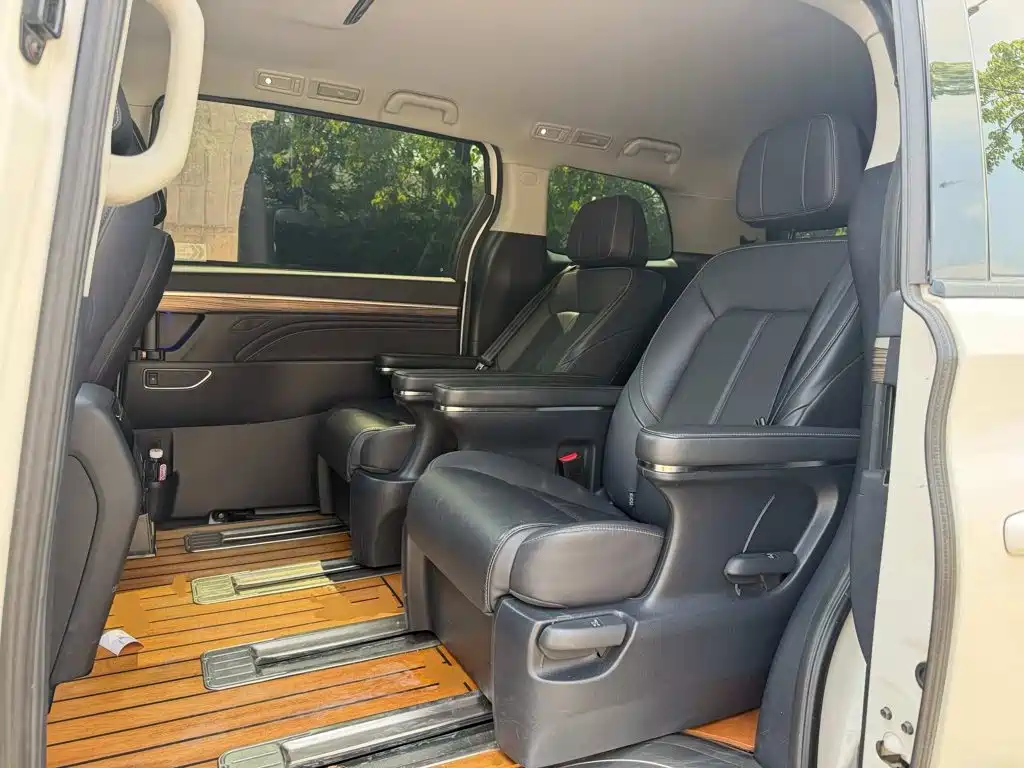 GAC Motor Trumpchi M8 — фото 16