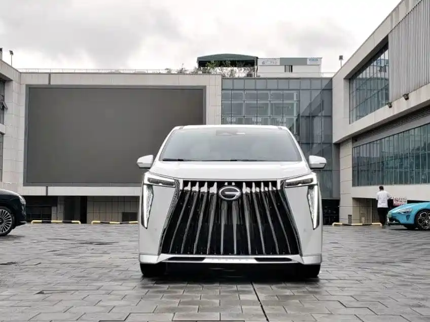 GAC Motor Trumpchi M8 — фото 2