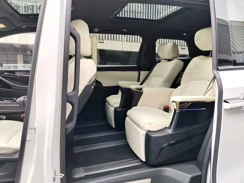 GAC Motor Trumpchi M8 — фото 4