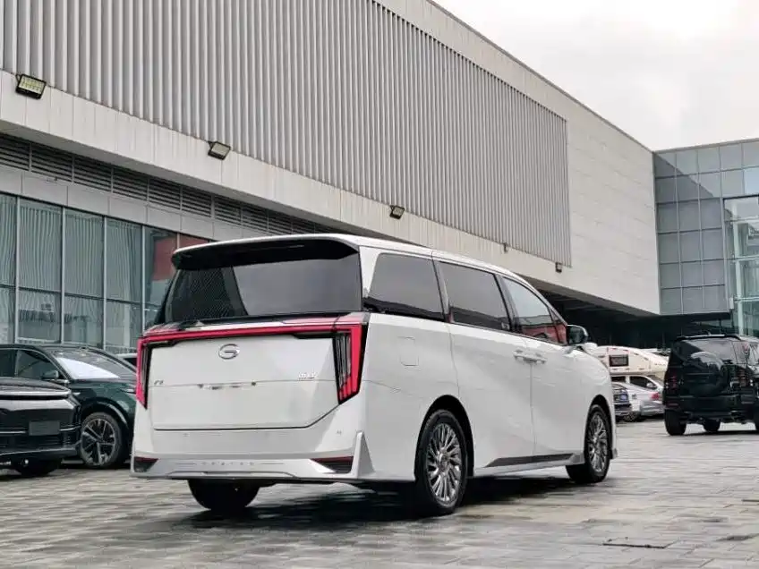 GAC Motor Trumpchi M8 — фото 8
