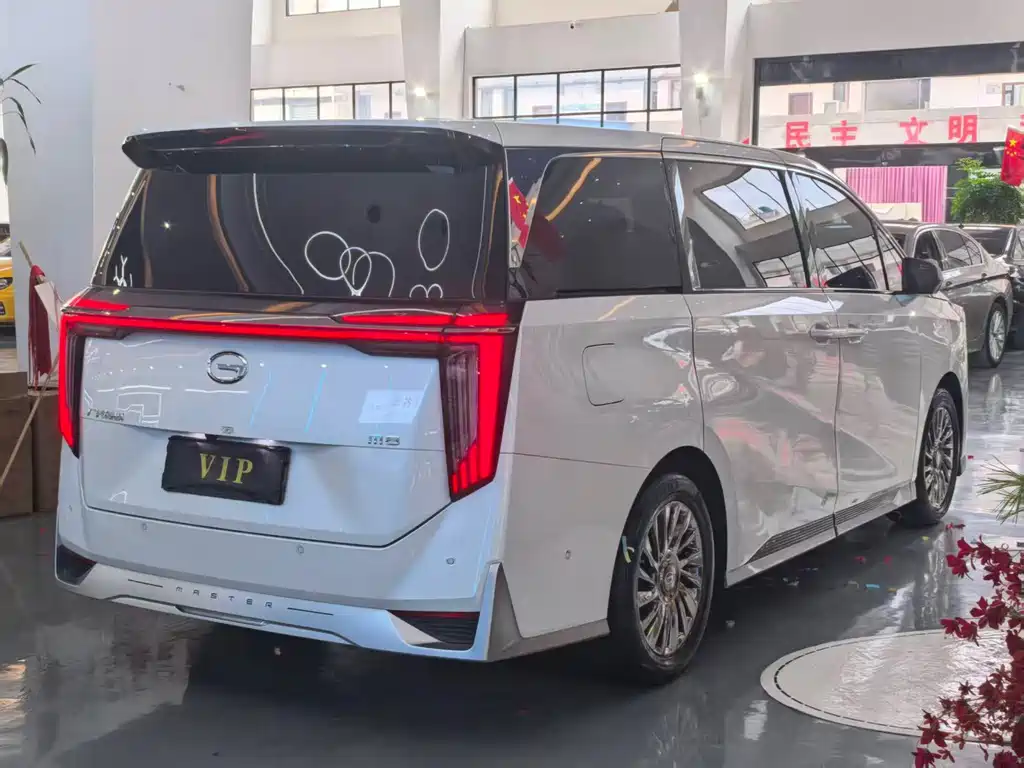 GAC Motor Trumpchi M8 — фото 9