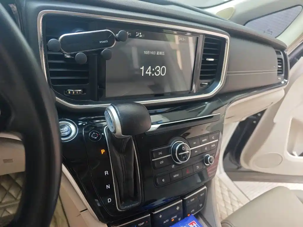 GAC Motor Trumpchi M8 — фото 14
