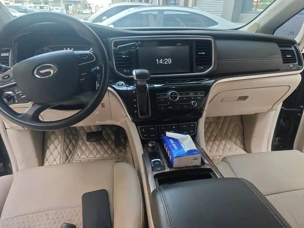 GAC Motor Trumpchi M8 — фото 10