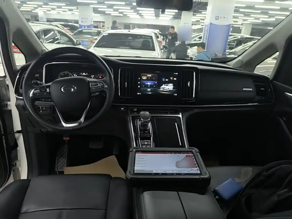 GAC Motor Trumpchi M8 — фото 9