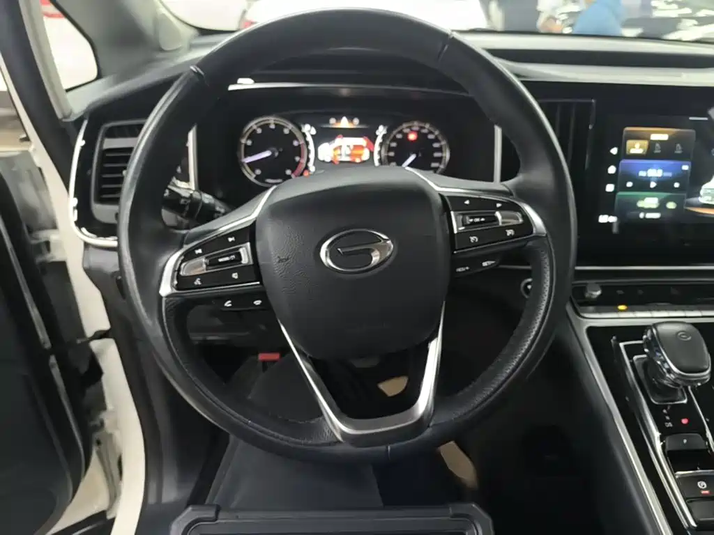 GAC Motor Trumpchi M8 — фото 10