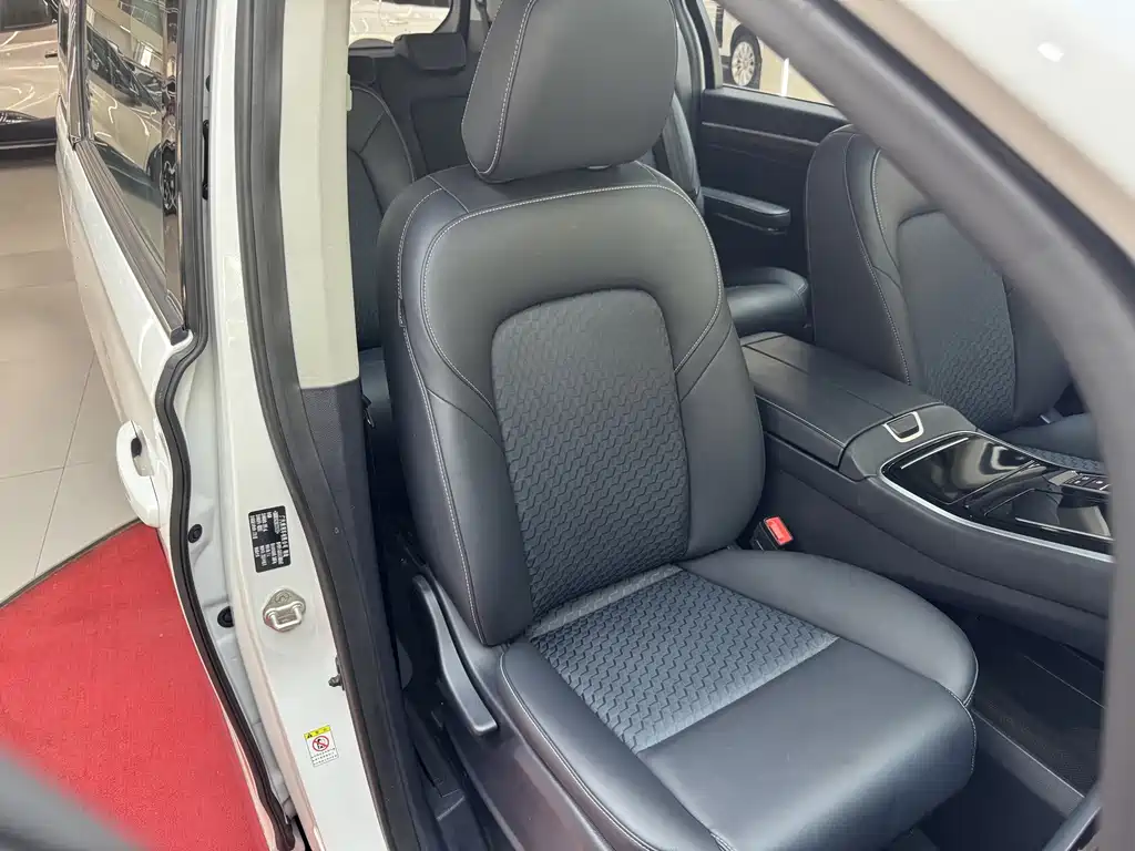 GAC Motor Trumpchi M8 — фото 36
