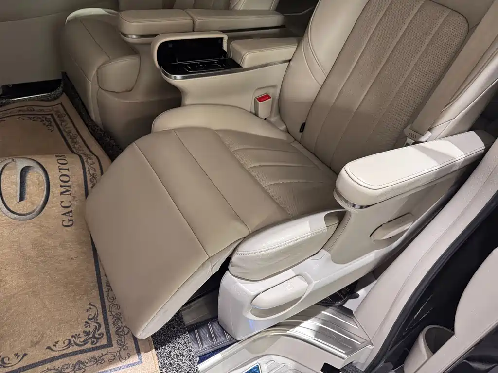 GAC Motor Trumpchi M8 — фото 21