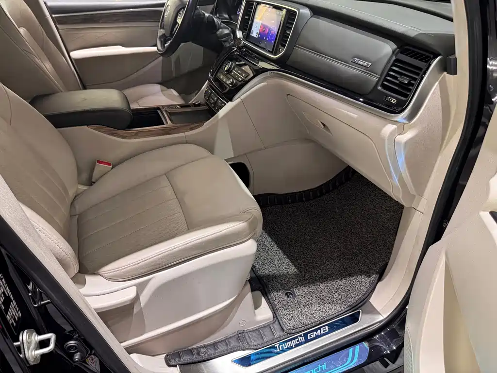 GAC Motor Trumpchi M8 — фото 27