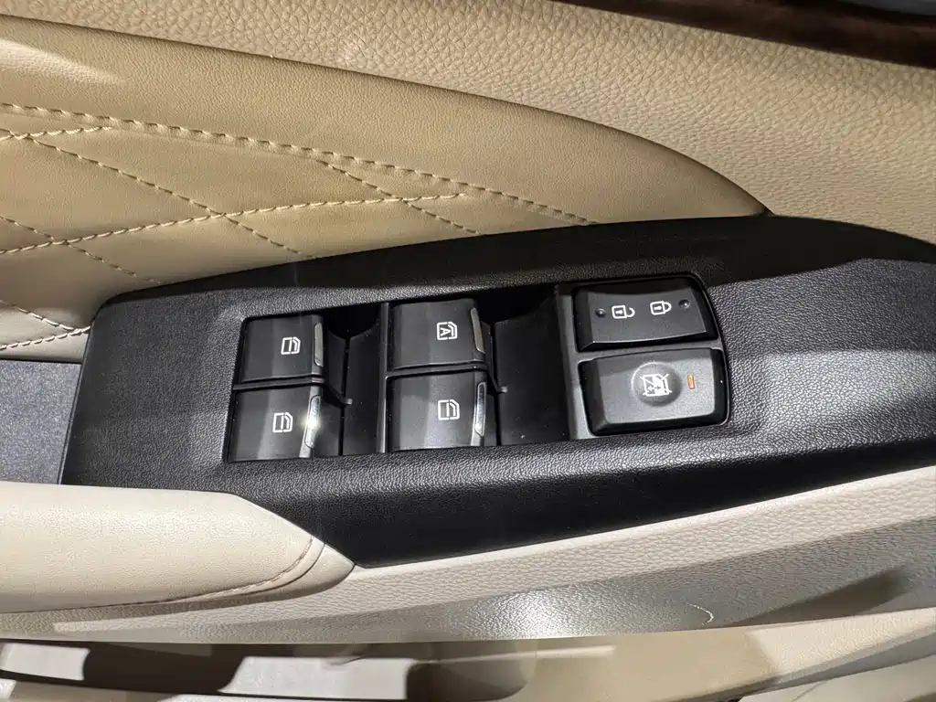 GAC Motor Trumpchi M8 — фото 10