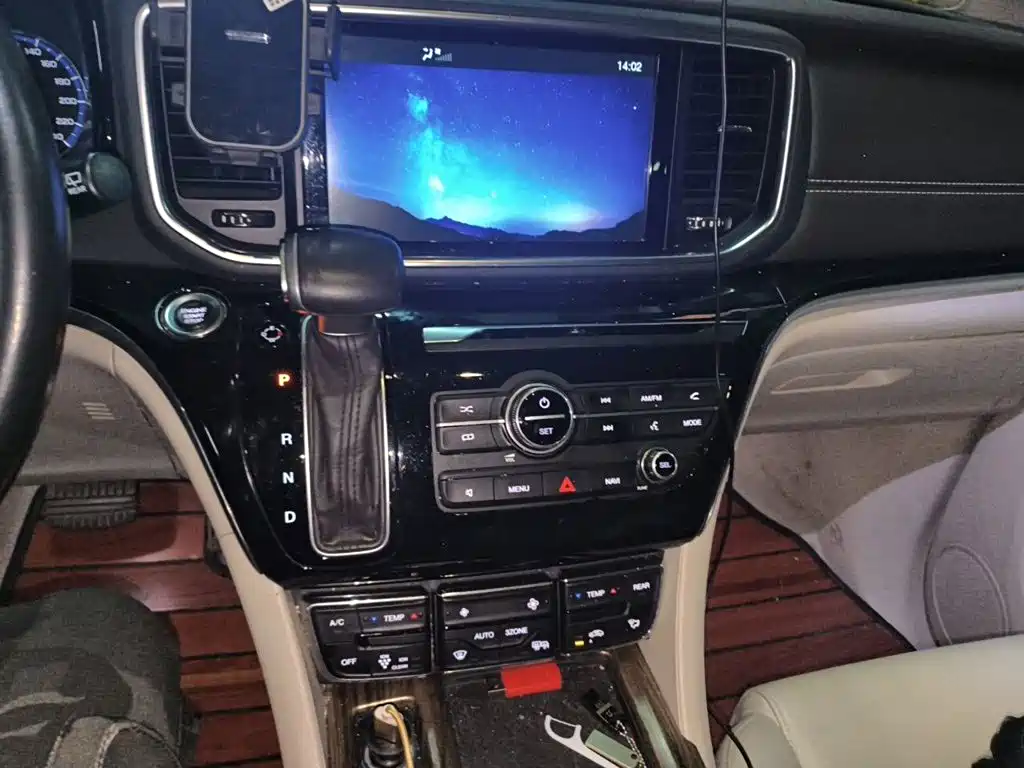 GAC Motor Trumpchi M8 — фото 14