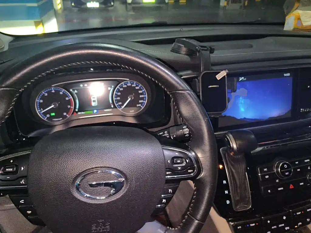 GAC Motor Trumpchi M8 — фото 10