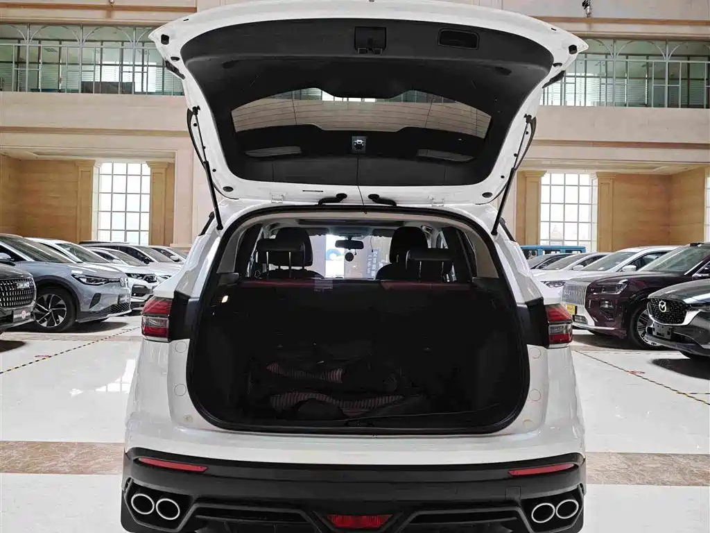 Geely Binyue — фото 11