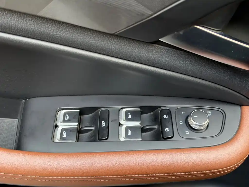 Geely Vision X6 — фото 17