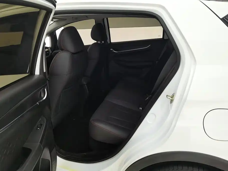 Geely Vision X3 — фото 11