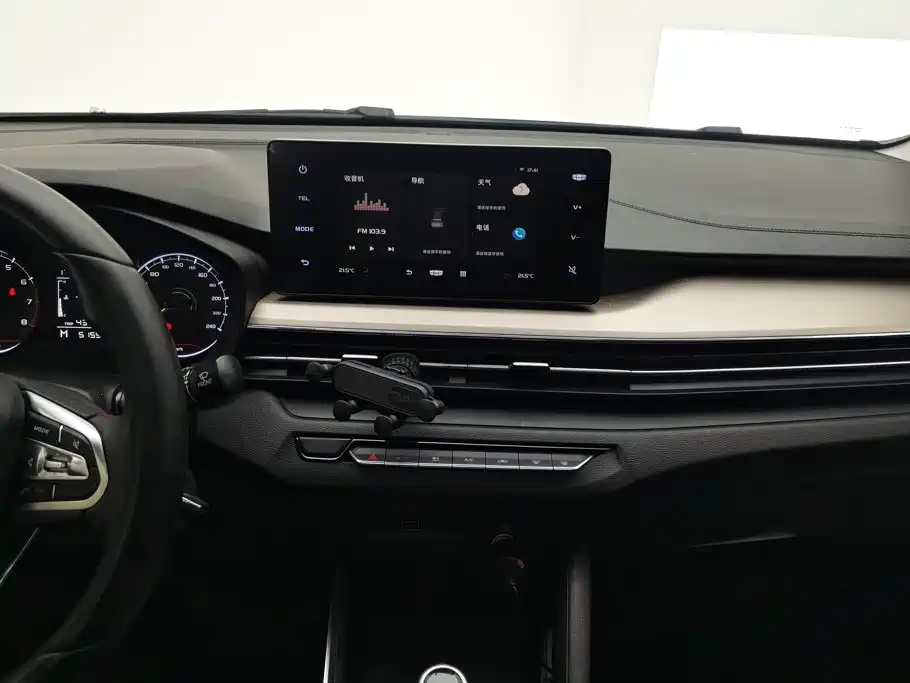 Geely Vision X3 — фото 13