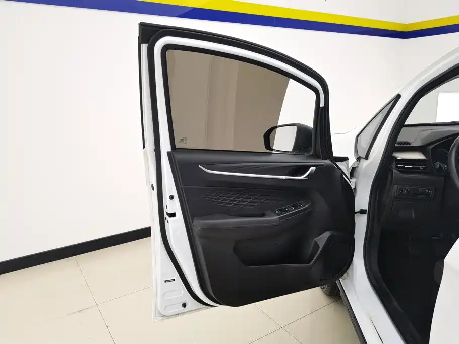 Geely Vision X3 — фото 7