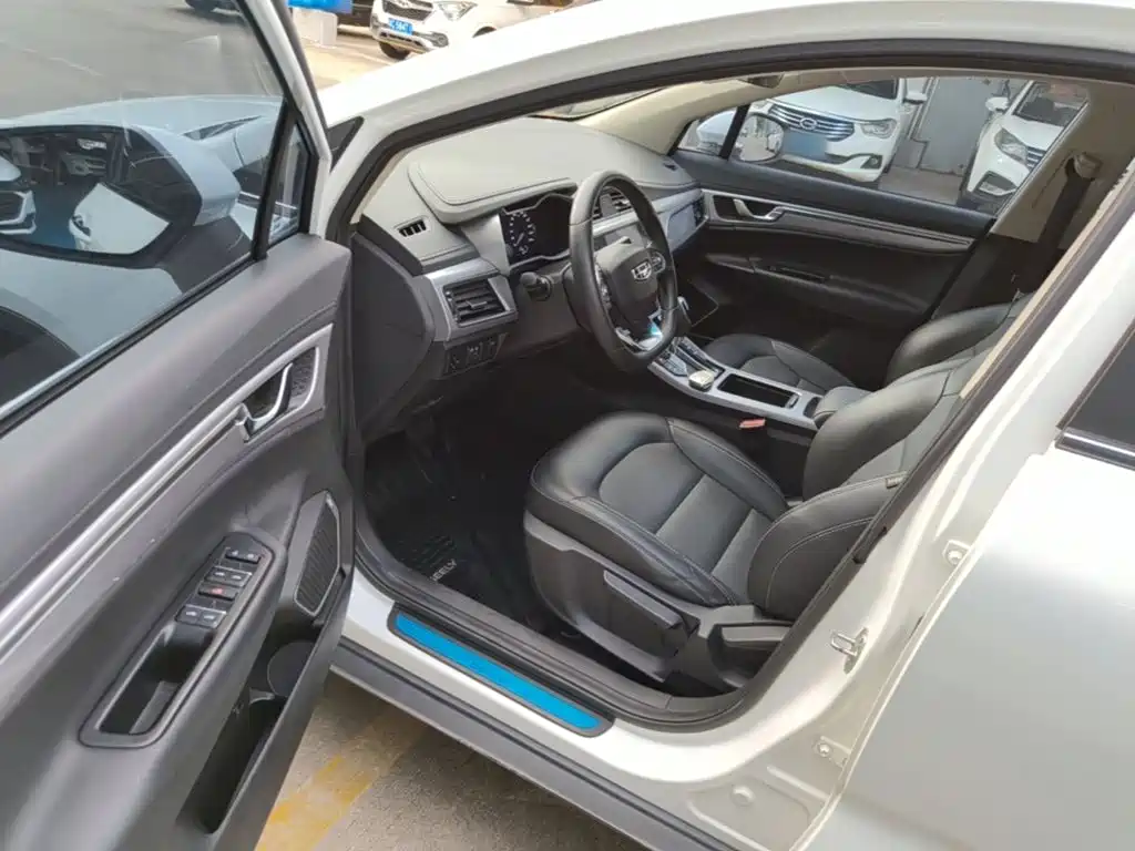Geely Emgrand GS — фото 15